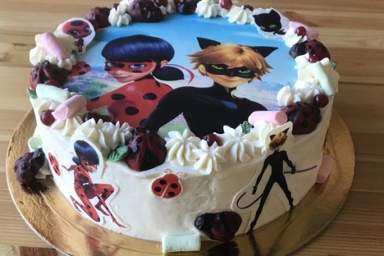Торт с героями 